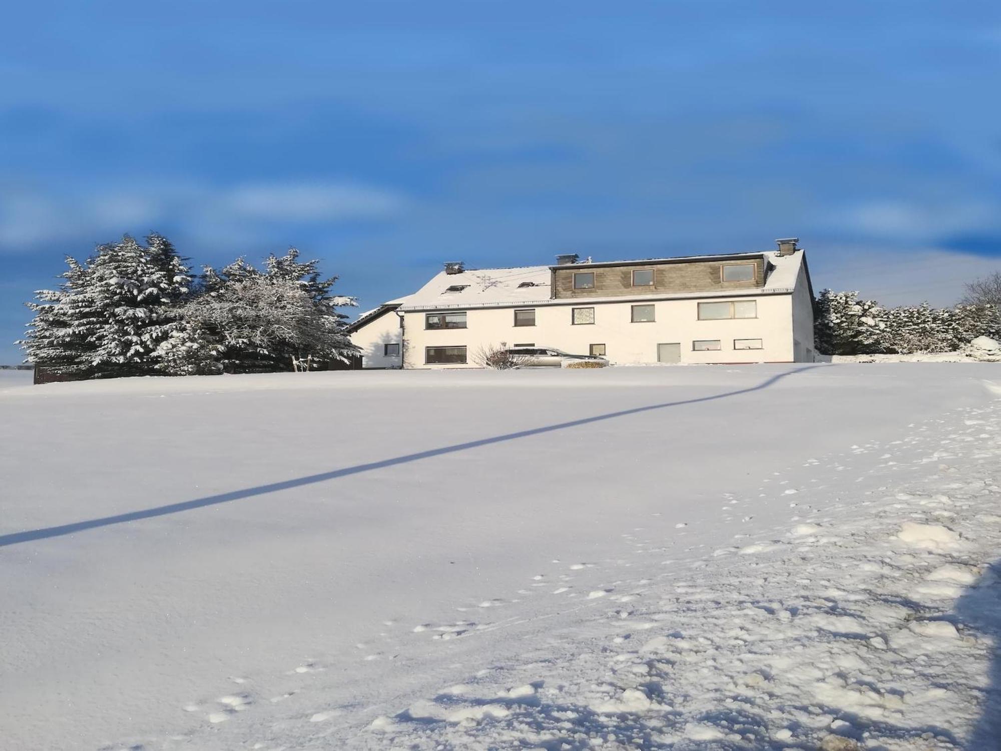 Beautiful Holiday Home Ideal For Hikers Kleinlangenfeld Bagian luar foto