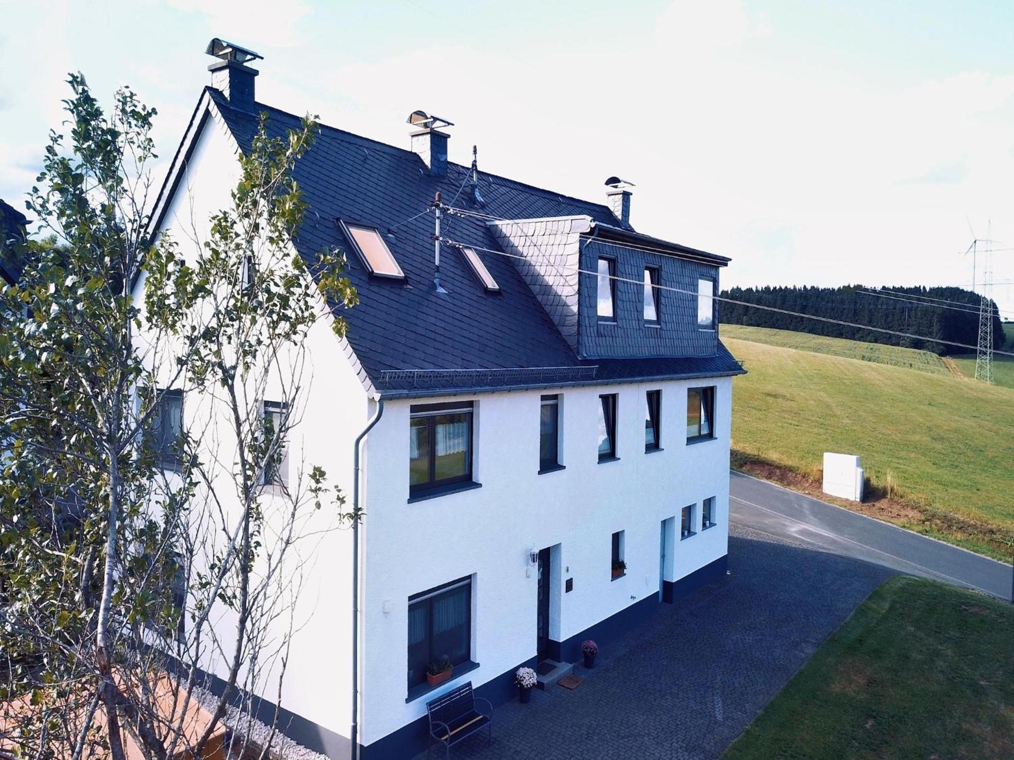 Beautiful Holiday Home Ideal For Hikers Kleinlangenfeld Bagian luar foto